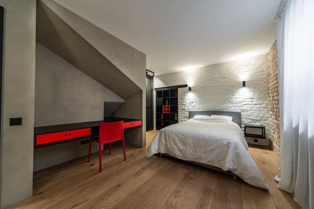 3 Storey Apartment With A Character And A Terrace Riga Kültér fotó